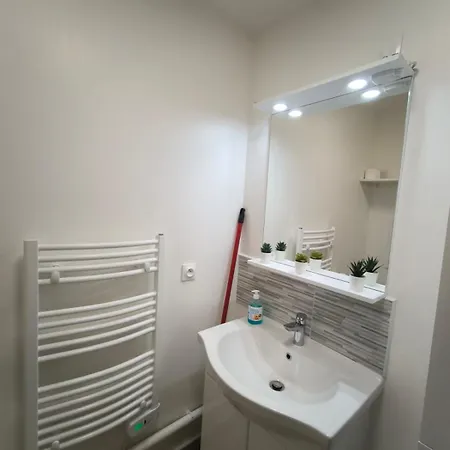 Studio Paris Sud A Cote Du Metro Apartment *